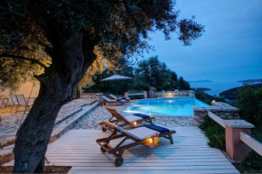 SivotaBayVillas Lefkada - 3 bedrooms villas with sea view & private pool